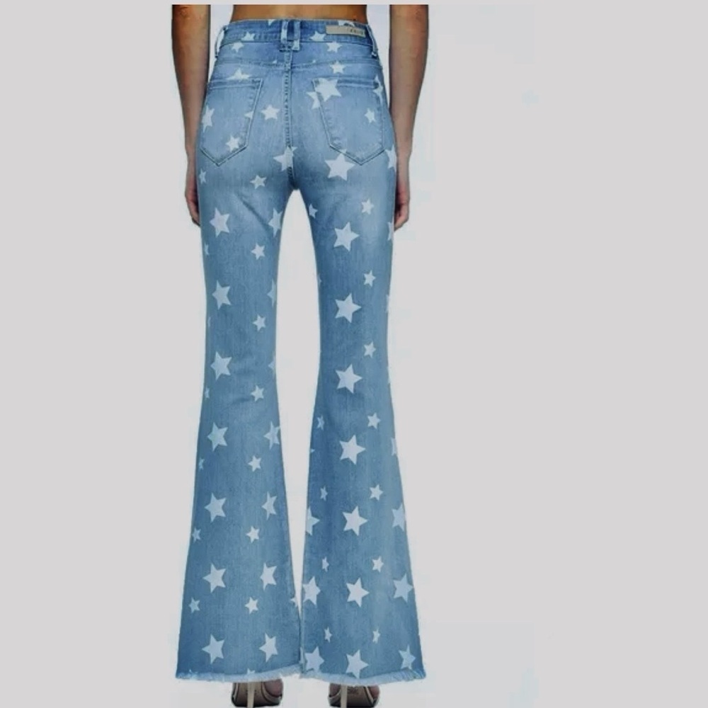 CELLO BLUE STAR HIGH RISE GYPSY BELL BOTTOM.  JEANS SZ JUNIORS 5